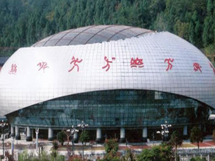 平度体育中心球形网架加工安装